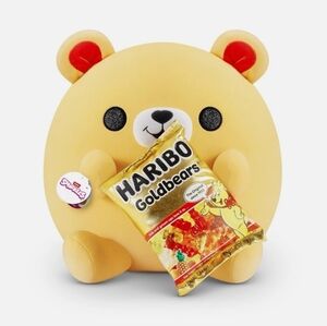 Zuru Snackles Nancy 14" Plush with HARBIO Gummy Bears